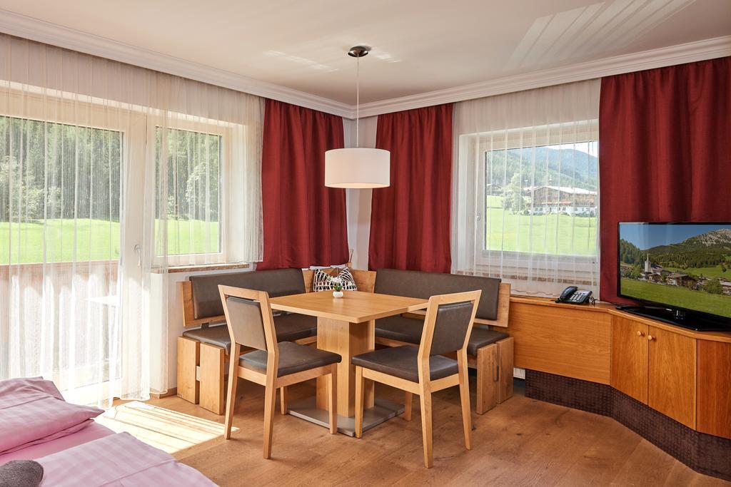 Apartments Neue Post Filzmoos Extérieur photo